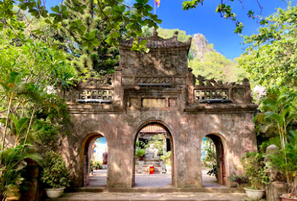 Quốc Tự Tam Thai - Phường Ngũ Hành Sơn, Đà Nẵng