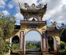 BỬU SƠN TỰ