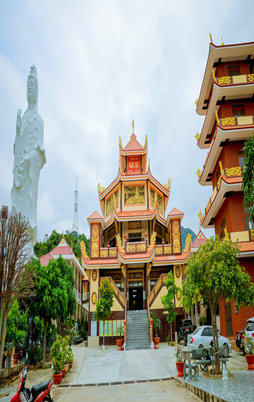 TỊNH XÁ NGỌC QUI