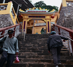 Chùa Linh Sơn Long Châu