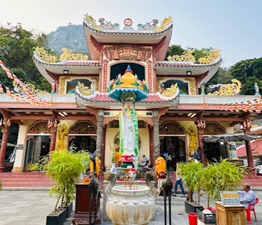 Chùa Linh Sơn Tiên Thạch Tự