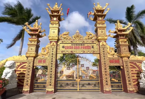 Chùa Vạn Phước - xã Bình Đại, Vĩnh Long