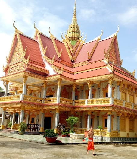Chùa H'luông Bassac Bãi Xàu - Phường Mỹ Xuyên, Cần Thơ
