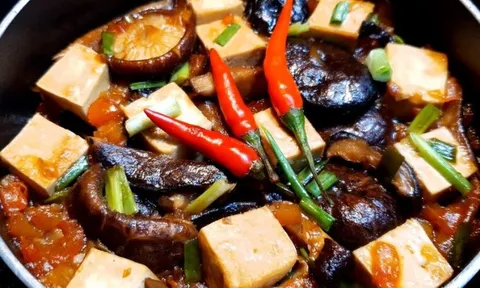 Chay ngon mỗi ngày: Đậu phụ non sốt nấm đông cô