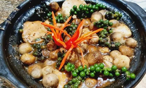 Bắt cơm với món chay nấm kho tiêu