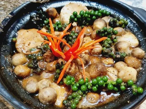 Bắt cơm với món chay nấm kho tiêu