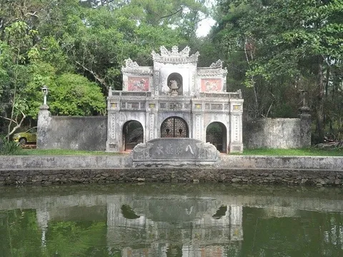 Quá trình du nhập và phát triển Phật giáo vùng Thuận Hóa thời chúa Nguyễn (1558-1778)